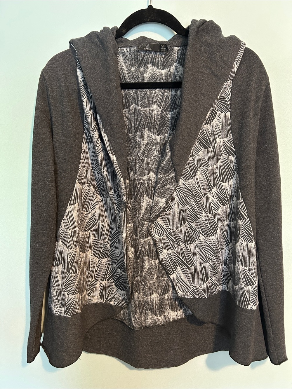 PrAna Hooded Gray Patterned Knit Sweater Cardigan